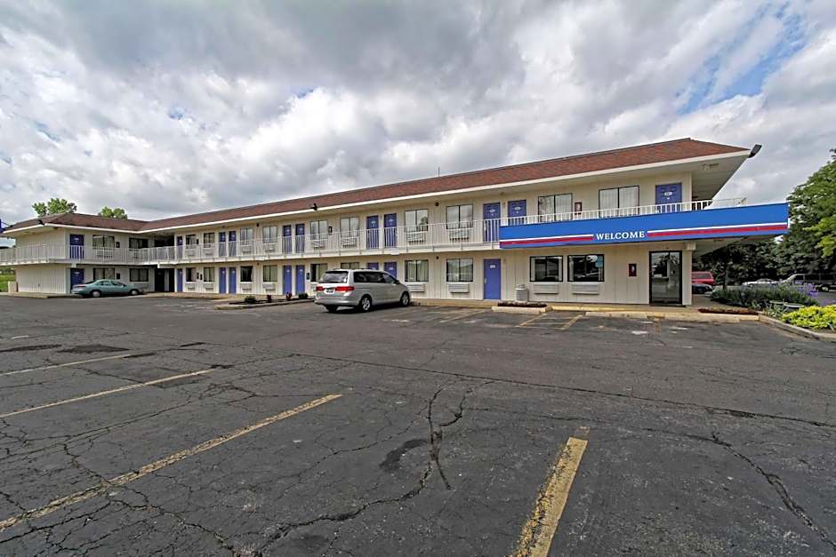 Motel 6-Amherst, OH - Cleveland West - Lorain