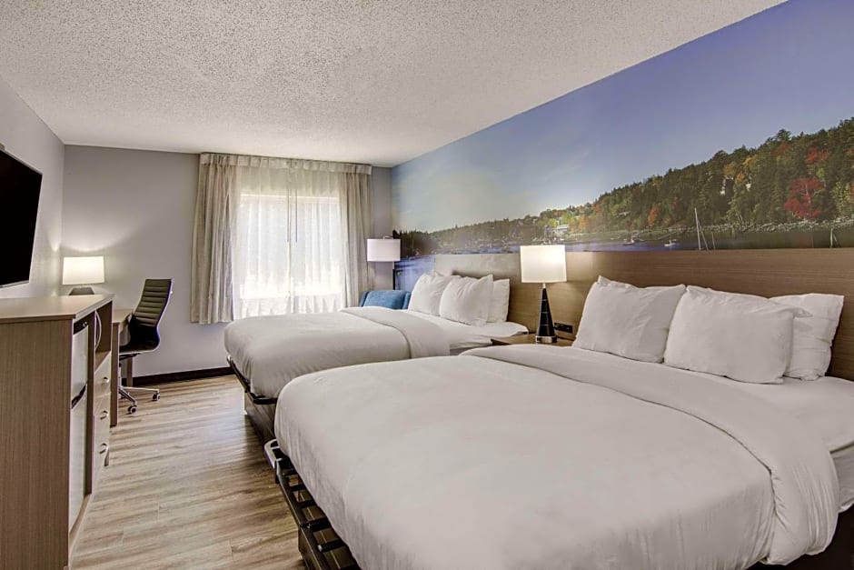 Clarion Pointe on the lake Clarksville-South Hill West