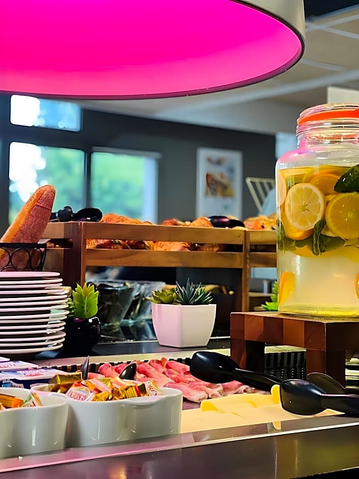 Kyriad Le Blanc-Mesnil