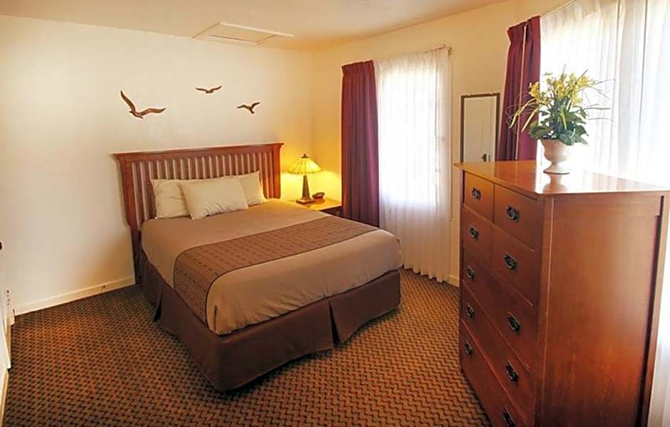 Capitola Venetian Hotel