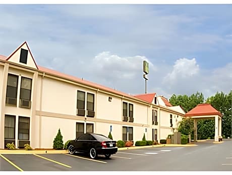 Motel 6-Suwanee, GA - Gwinnett Center