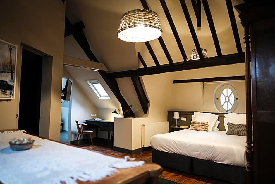Photo 1 of 11 of Loft