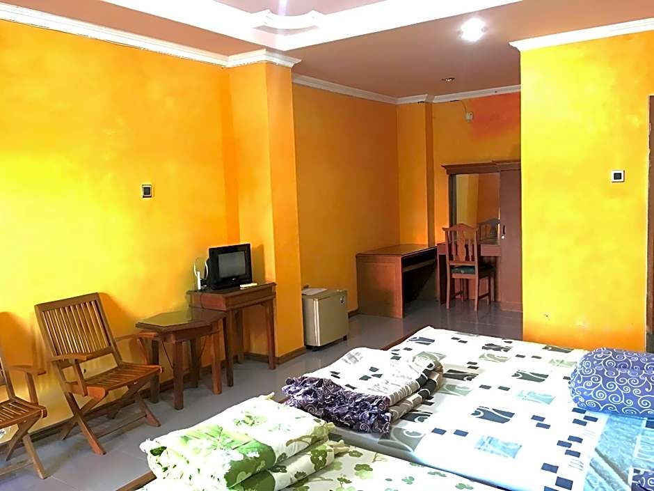 Hotel Alami near Alun-Alun Klaten