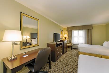 One-Bedroom Suite with Two Queen Beds