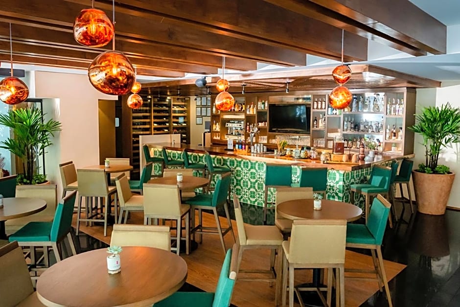 The Reef 28 - Adults Only - All Suites - Optional Gourmet All Inclusive