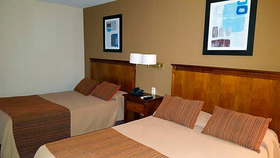 Howard Johnson by Wyndham San Pedro