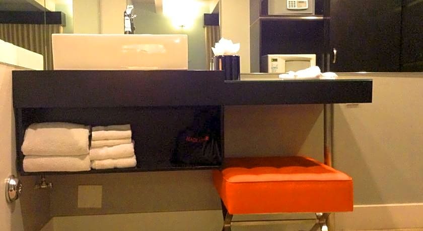 Hotel Current