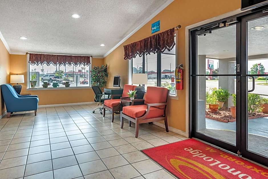 Econo Lodge Oxford near Choccolocco Park