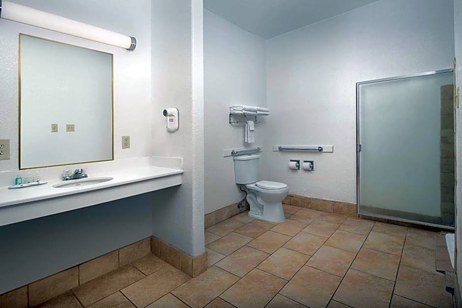 Quality Inn & Suites Gallup I-40 Exit 20