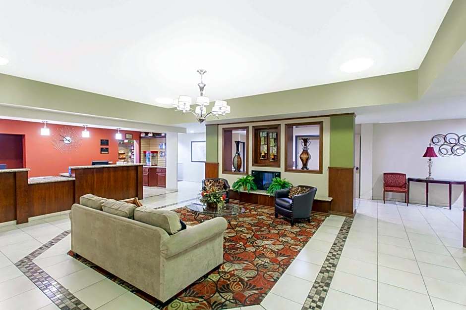 Ramada by Wyndham Fresno Northwest