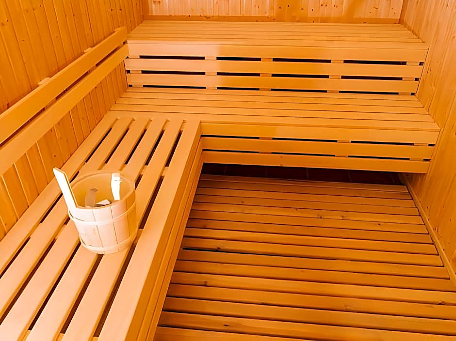 The Villa 604 Powered by look