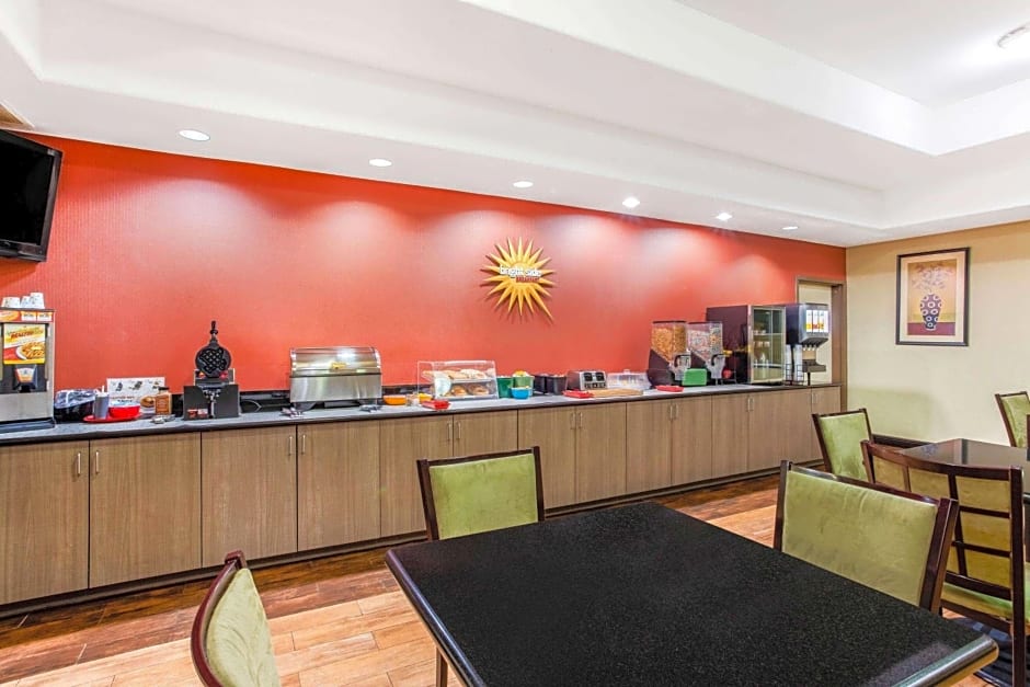 La Quinta Inn & Suites by Wyndham Ennis