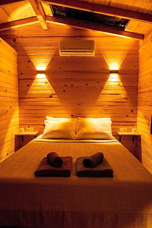 Goat Bungalow and Camping