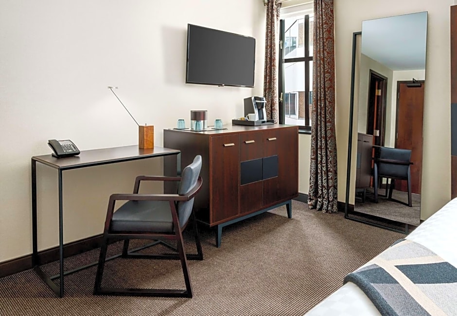 Joinery Hotel Pittsburgh, Curio Collection by Hilton