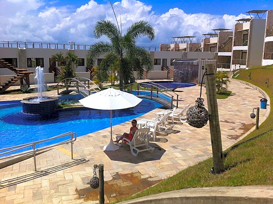 Apto em Condomínio Brisas do Amor