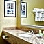 Country Inn & Suites by Radisson, Moline Airport, IL