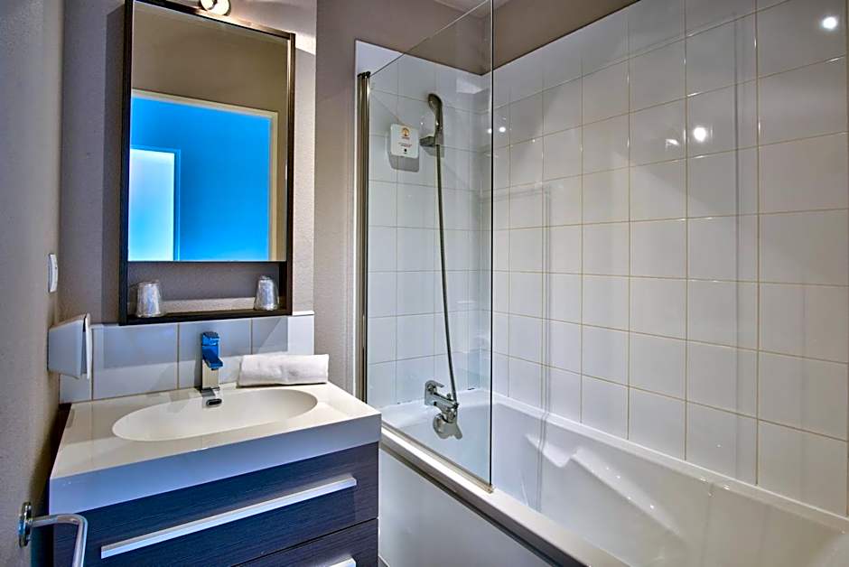 Adonis Hotel Bayonne