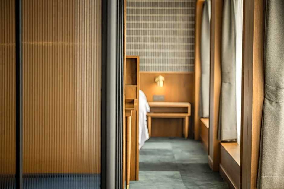 Photo 1 of 6 of Suite