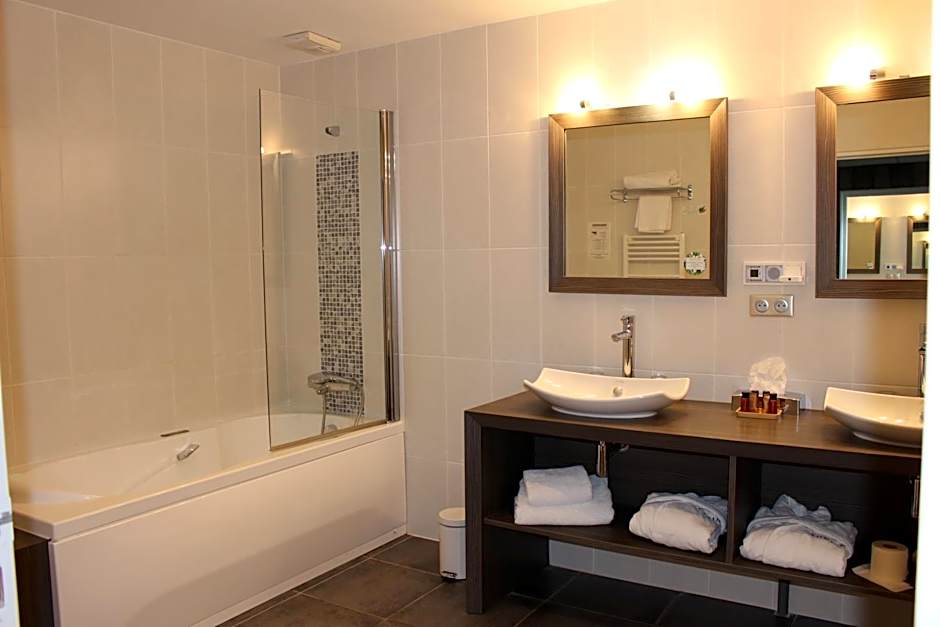 Le Konine - Hotel & Bar & Restaurant