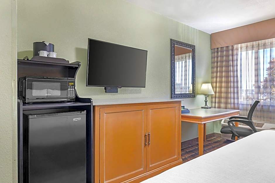 Quality Inn & Suites Plano