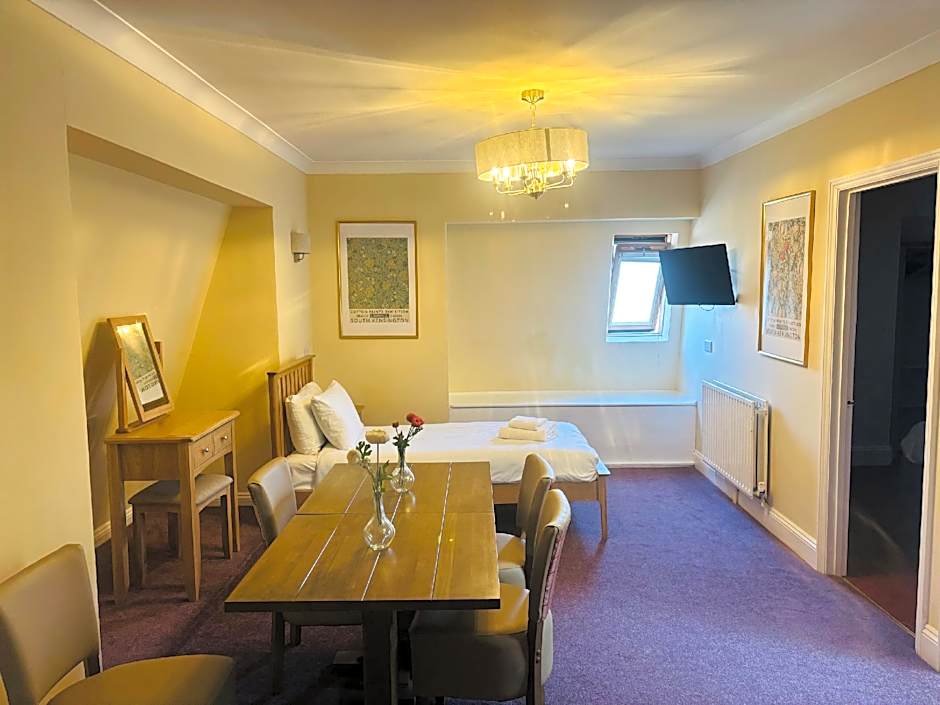 Rothwell House Hotel 