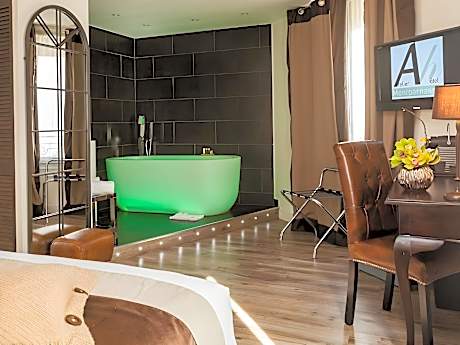 Havana Junior Suite Club With Bath
