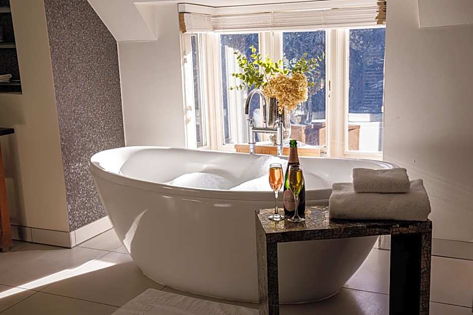 Rowhill Grange Hotel & Utopia Spa