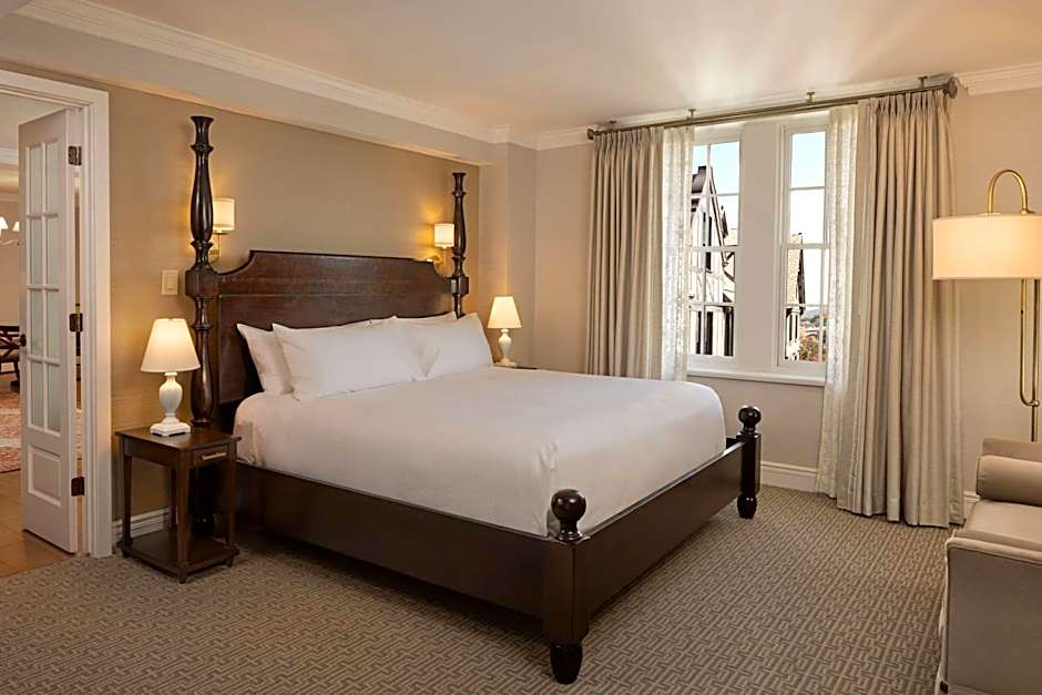 Hotel Roanoke - Conference Center Curio Collection by Hilton