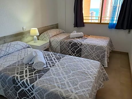 APARTMENT ONE BEDROOM (3 ADULTS)