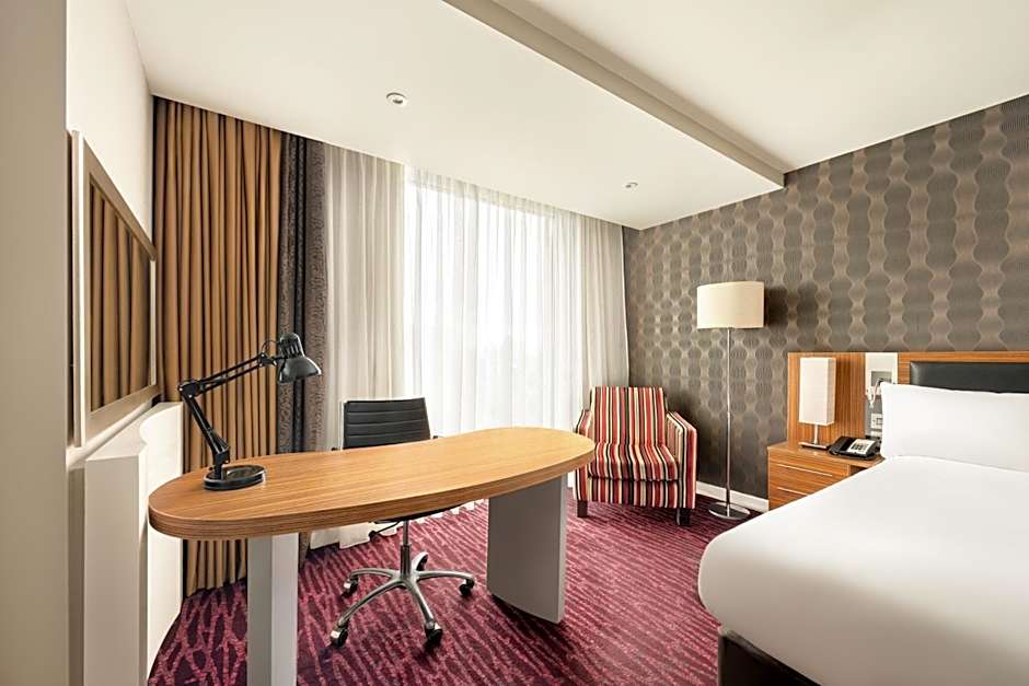 Holiday Inn Manchester-Mediacityuk By IHG