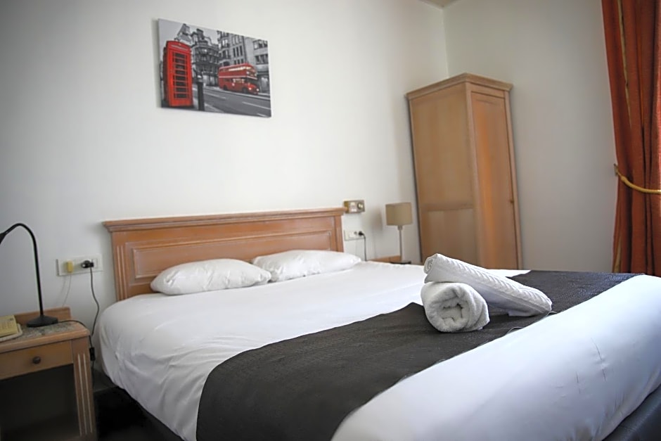 Brit Hotel Aux Sacres Reims Centre