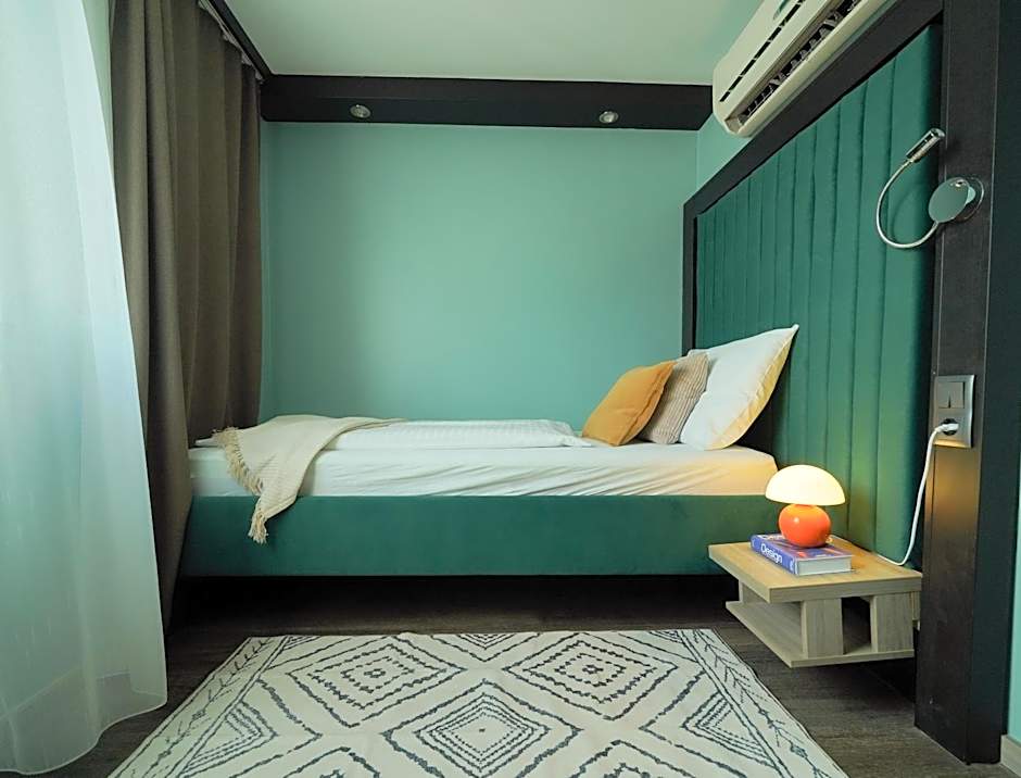 HB1 Schönbrunn Budget & Design