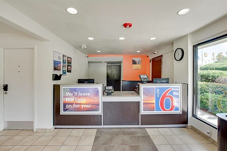 Motel 6 Columbia, SC - West