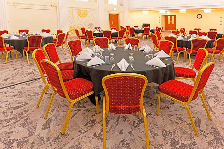 Bristol Grand Hotel By Sunday