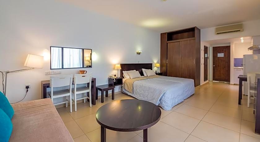 Maris Mare Apartments