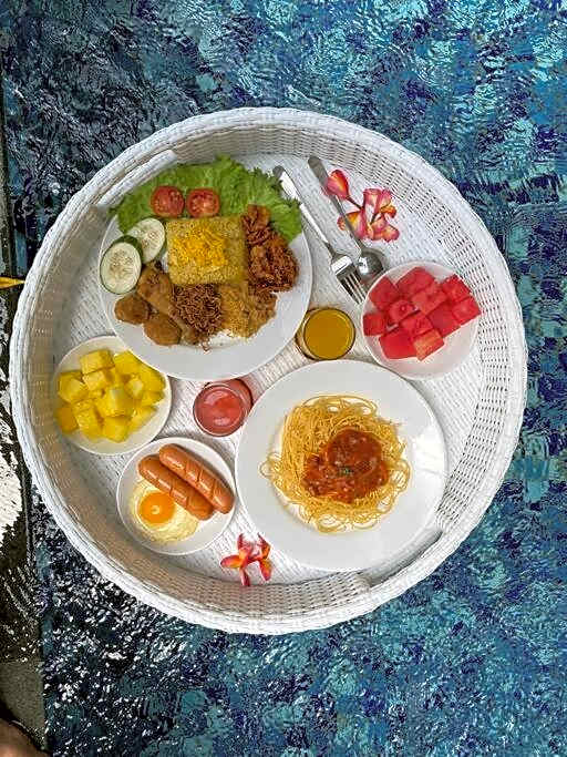 Emka Villa Traditional Minimalist