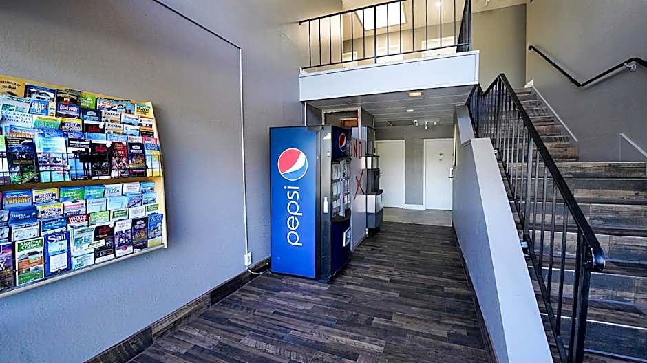 SeaSide Inn & Suites