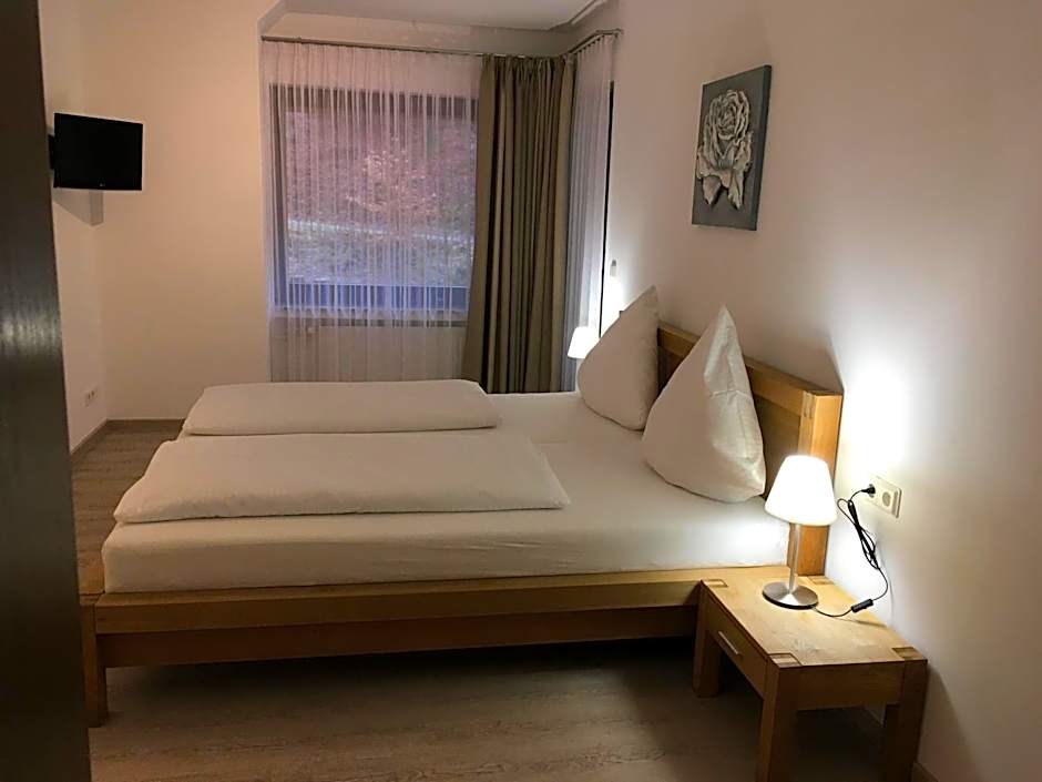 Hotel-Pension zum Paradies