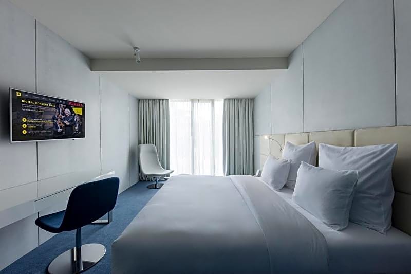 The Grove Design Hotel