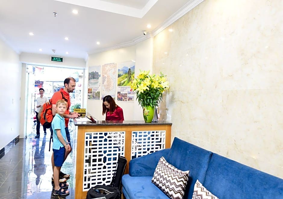 Bella Rosa Trendy Hotel