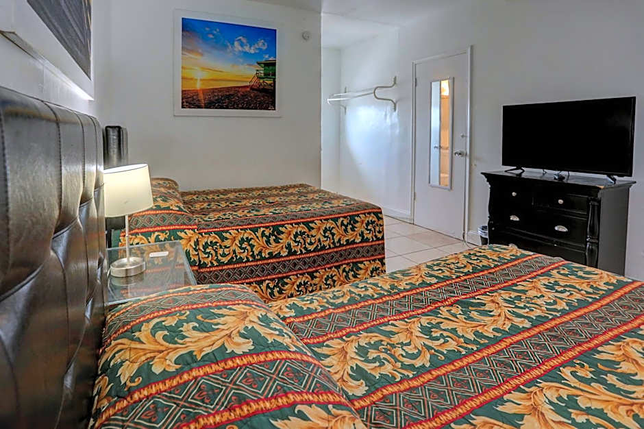 Beach and Town Motel