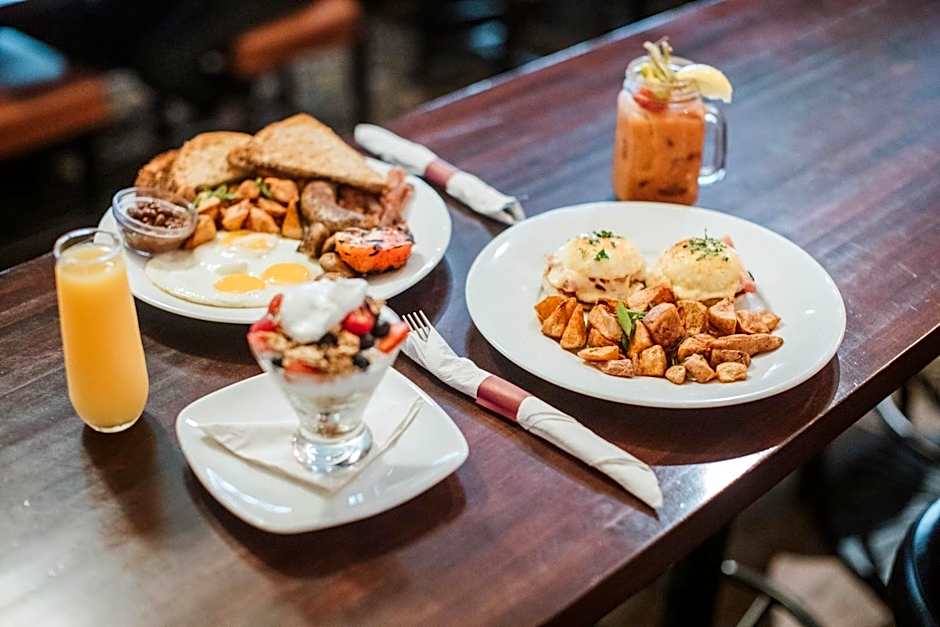 Club Quarters Hotel Faneuil Hall, Boston