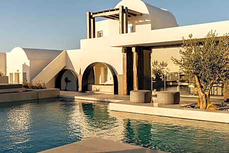 Rocabella Santorini Hotel & Spa