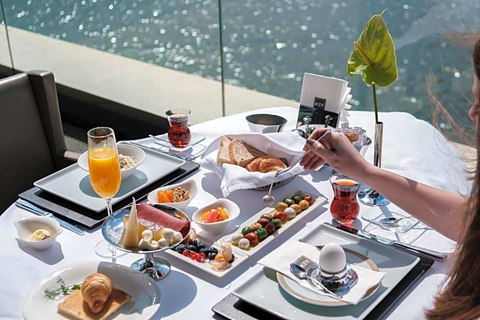 Key Hotel