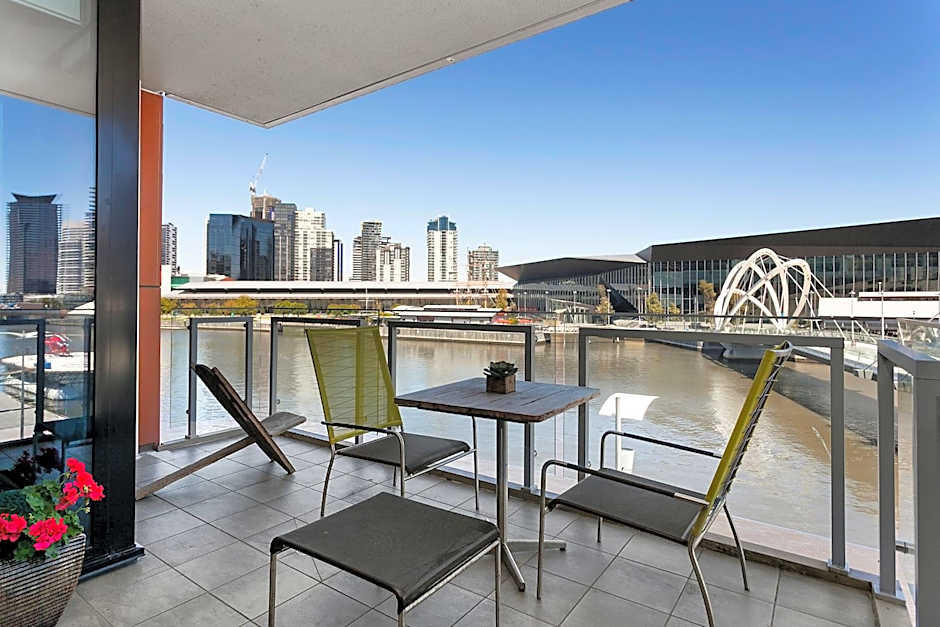 Waterfront Melbourne Apartments