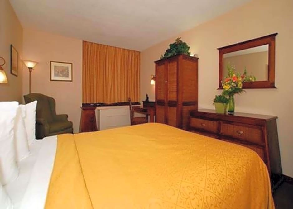 Quality Inn Massena