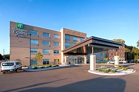 Holiday Inn Express and Suites Kalamazoo West By IHG