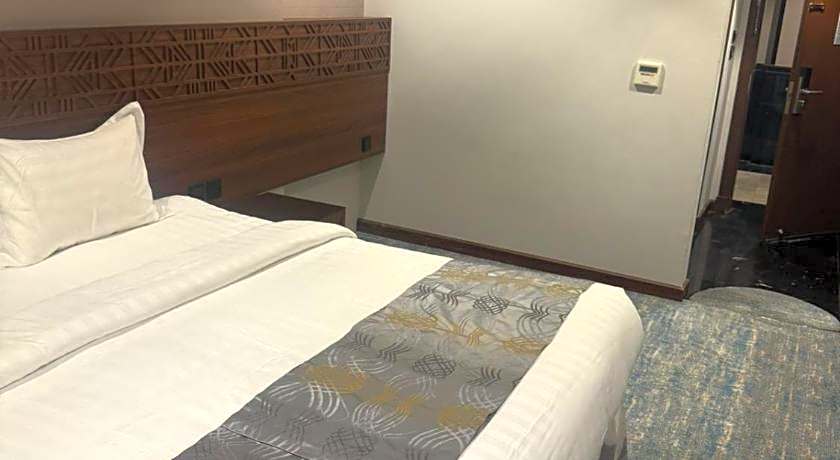 Manazel Al Zaireen Hotel