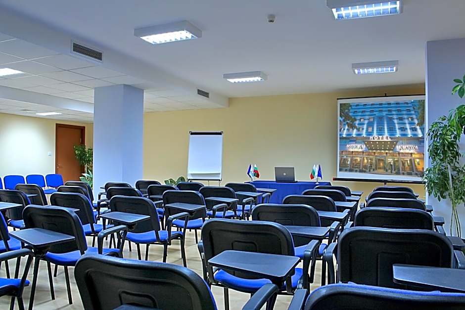 Aqua Hotel