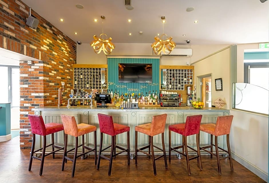 The Inn Boutique Hotel Bar and Restaurant (Pet-friendly)